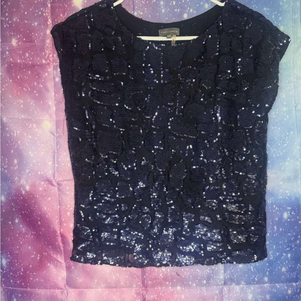 Petite Vince camuto sequin shirt 🛍